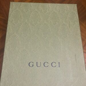 Gucci sandles size 9 new!!!